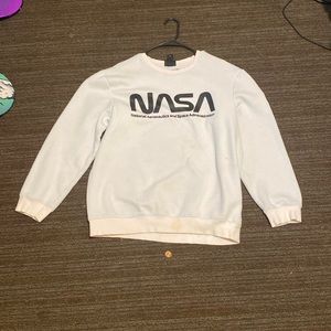 White nasa sweatshirt